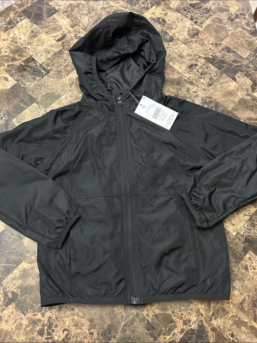 NWT 🆕 Kids Black Hooded Lightweight Windbreaker size 6